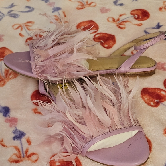 Pour La Vie Shoes - Lilac Feather Trim Slide Mules